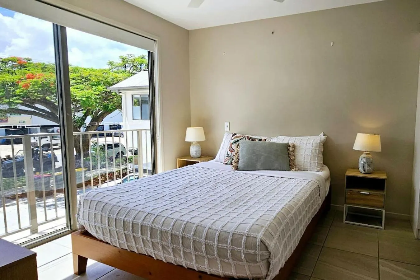 Frangipani Townhouse 3 At Sunlight Swan - Beerwah - Sleeps 6 Apartment
