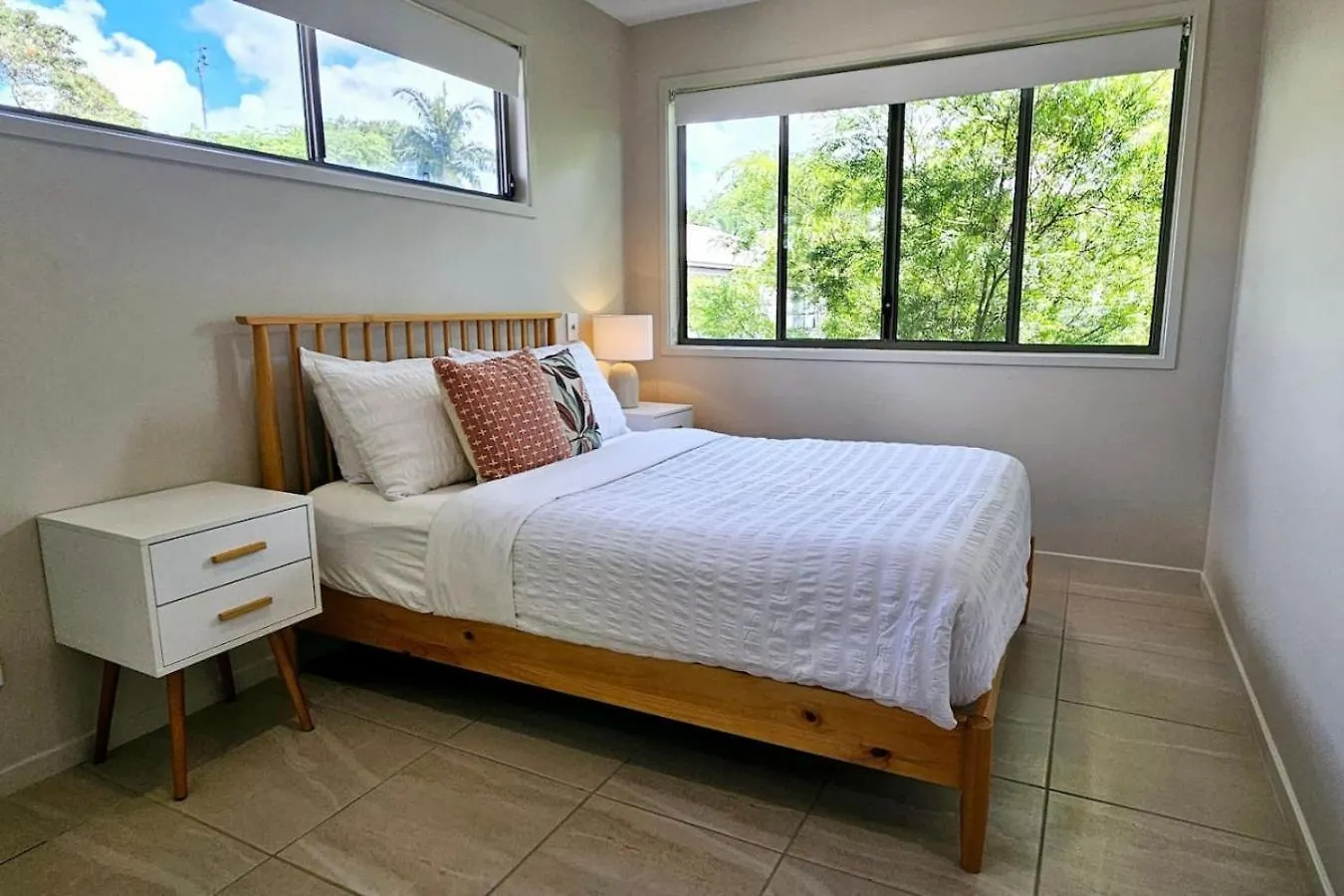 Frangipani Townhouse 3 At Sunlight Swan - Beerwah - Sleeps 6 Apartment 0*,  Australia